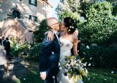 Gli sposi si baciano, fotografo matrimonio Roma