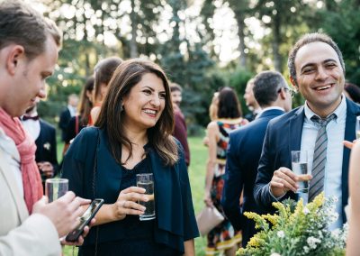 Invitati che sorridono, fotoreportage di matrimonio Roma