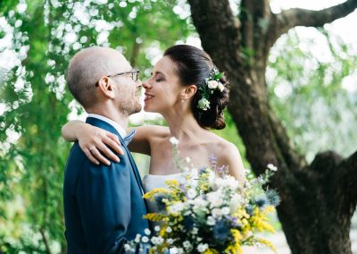 Fotografo Matrimonio Roma, gli sposi si baciano