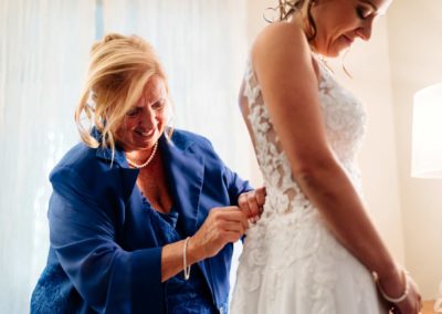 Preparazione della sposa al rito civile di Matrimonio nel Castello di Decima