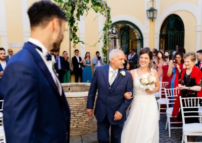 Arrivo della sposa durante il rito civile di Matrimonio nel Castello di Decima