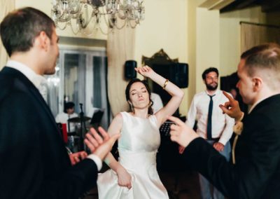 Balli durante il ricevimento di matrimonio nel Castello di Decima