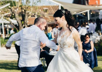 Balli durante il ricevimento di matrimonio al Relais Cascina Spiga D'Oro