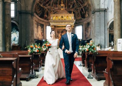 Uscita degli sposi durante il Matrimonio a Roma nella basilica di San Pietro in Vincoli